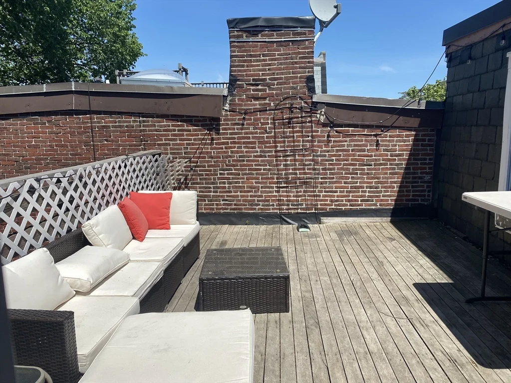 3 bed, 1 bath apartment for rent at 75 Dartmouth St Unit PH, South End