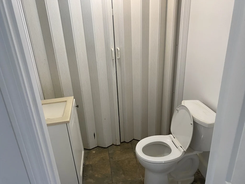 4 bed, 1 bath apartment for rent at 75 Deering Sq, Rockland — photo 12 of 12