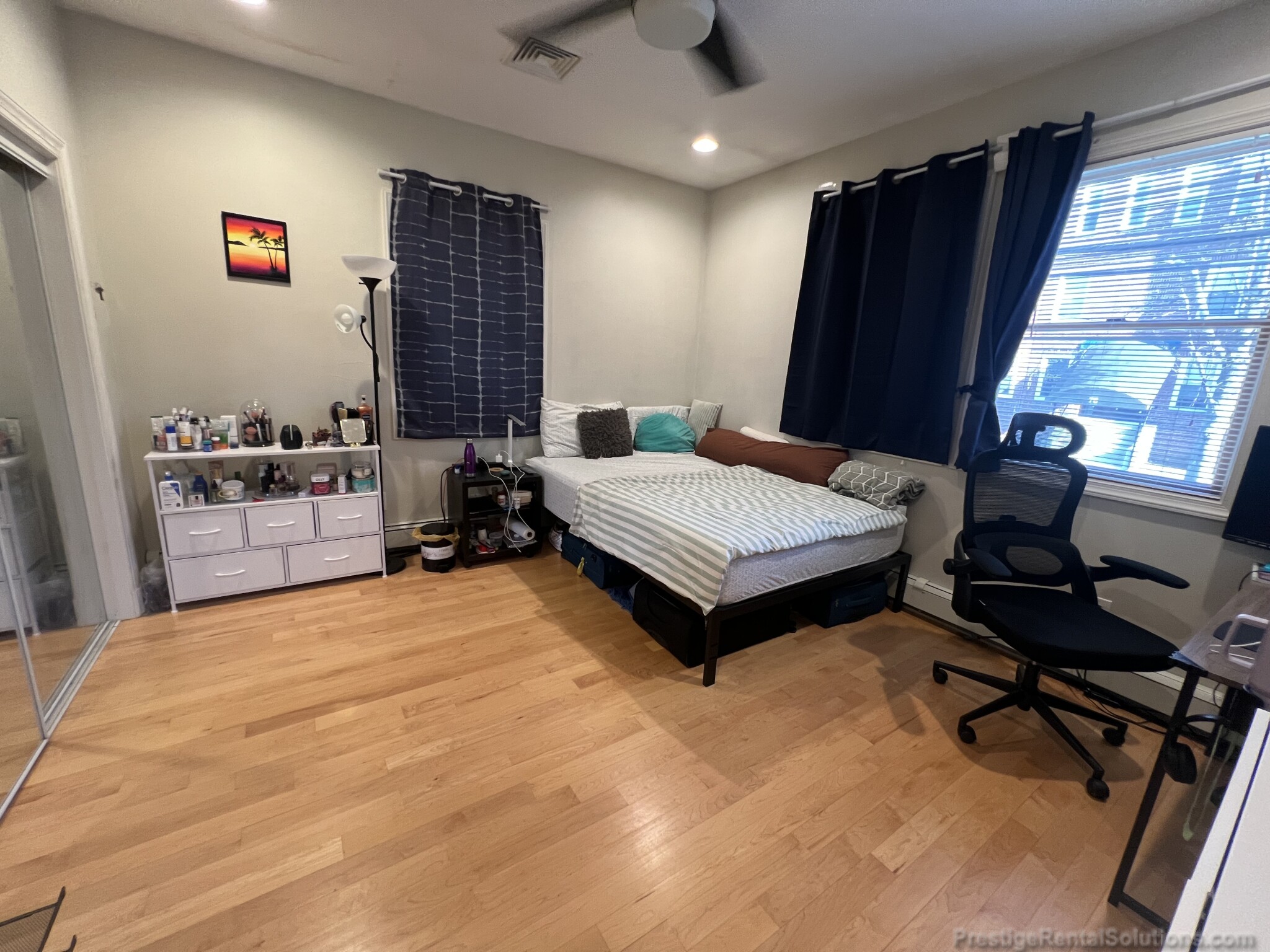 3 bed, 1 bath apartment for rent at 75 Easton St Unit 1, Allston — photo 5 of 16