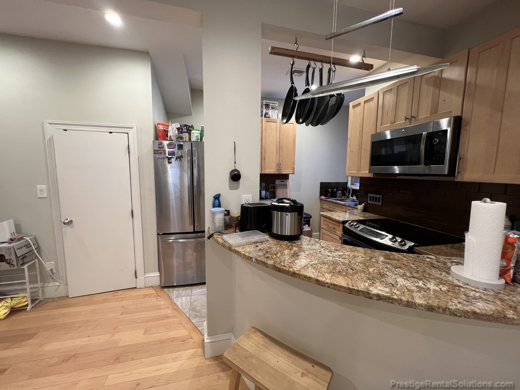 3 bed, 1 bath apartment for rent at 75 Easton St Unit 1, Allston — photo 4 of 16