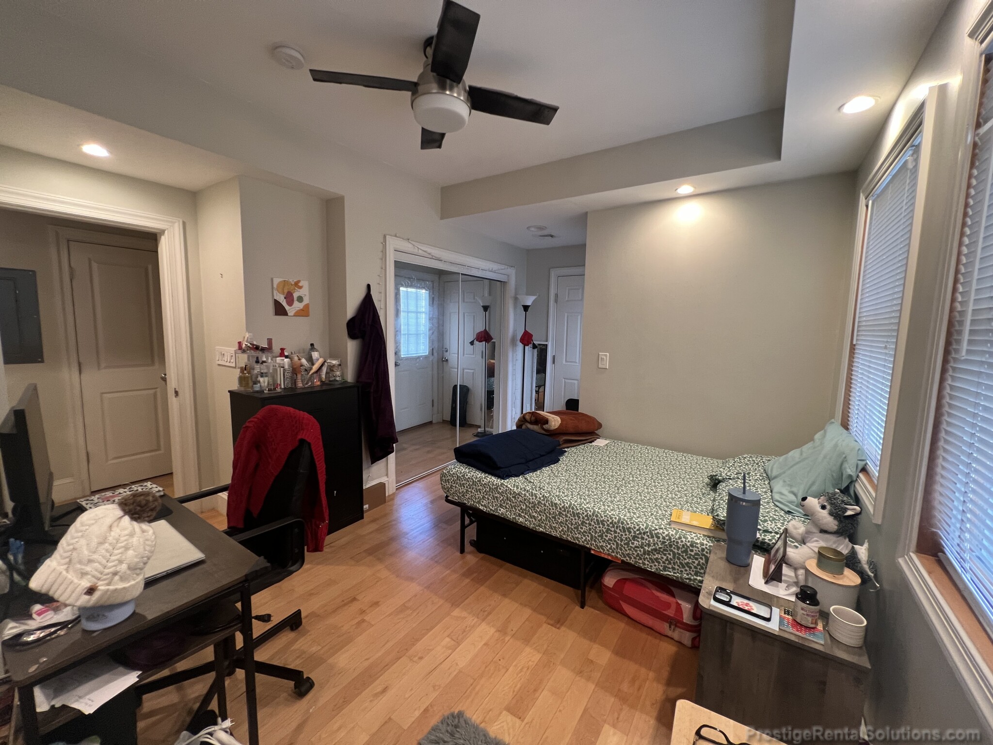 3 bed, 1 bath apartment for rent at 75 Easton St Unit 1, Allston — photo 10 of 16