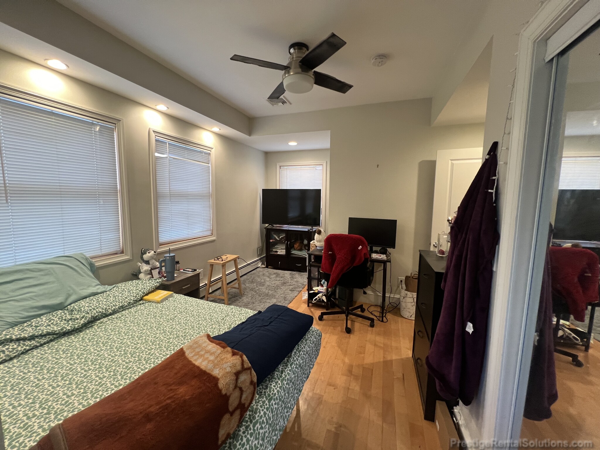 3 bed, 1 bath apartment for rent at 75 Easton St Unit 1, Allston — photo 9 of 16