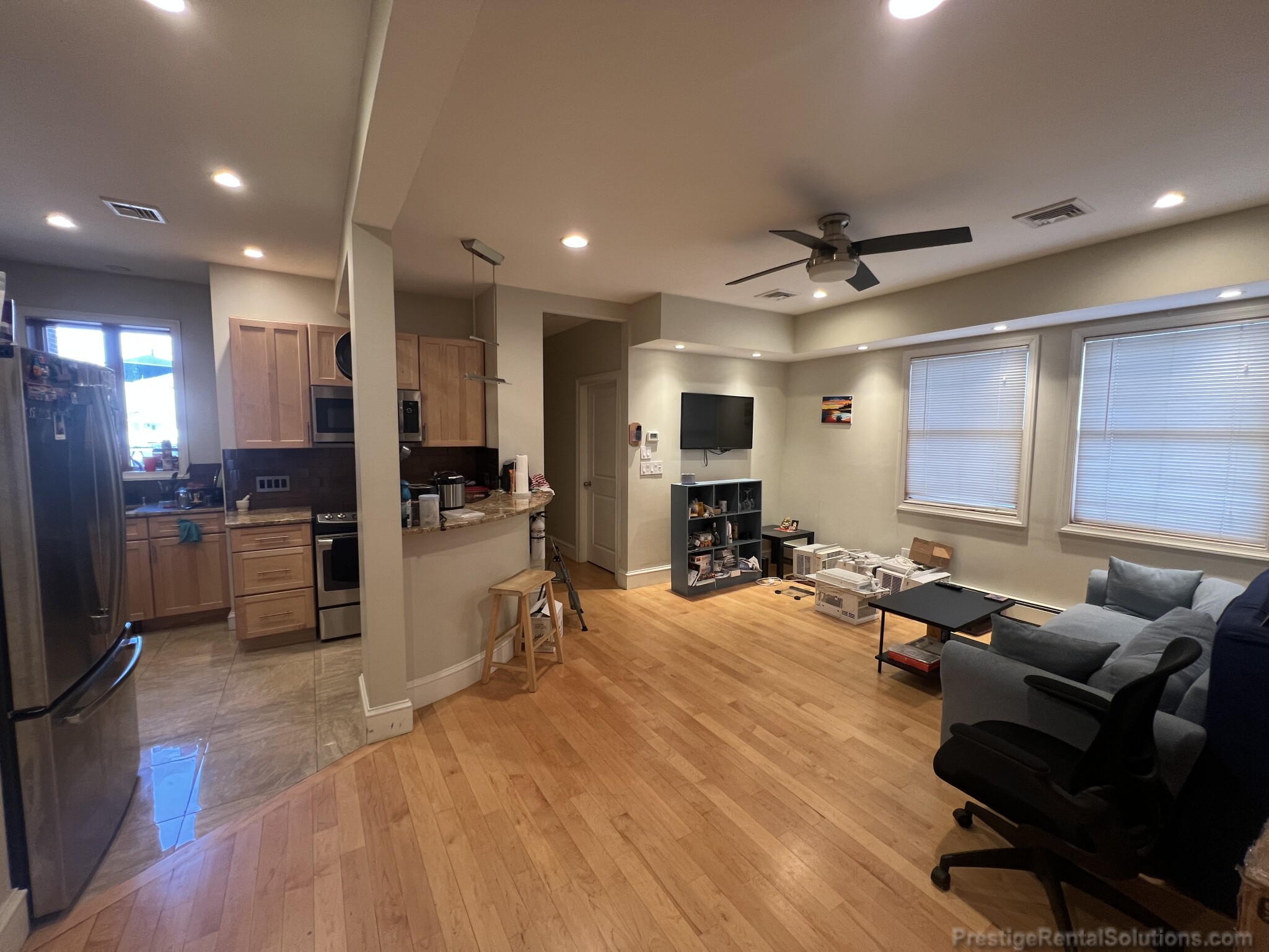 3 bed, 1 bath apartment for rent at 75 Easton St Unit 1, Allston