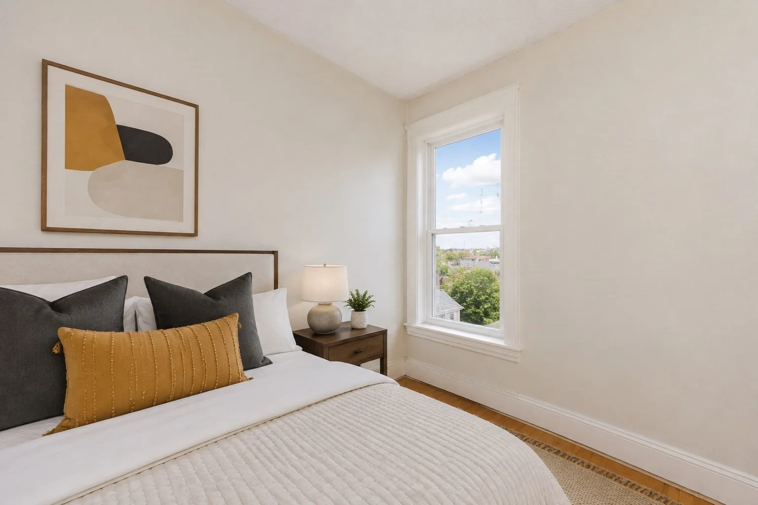 3 bed, 1 bath apartment for rent at 75 Easton Unit 3, Allston — photo 7 of 11