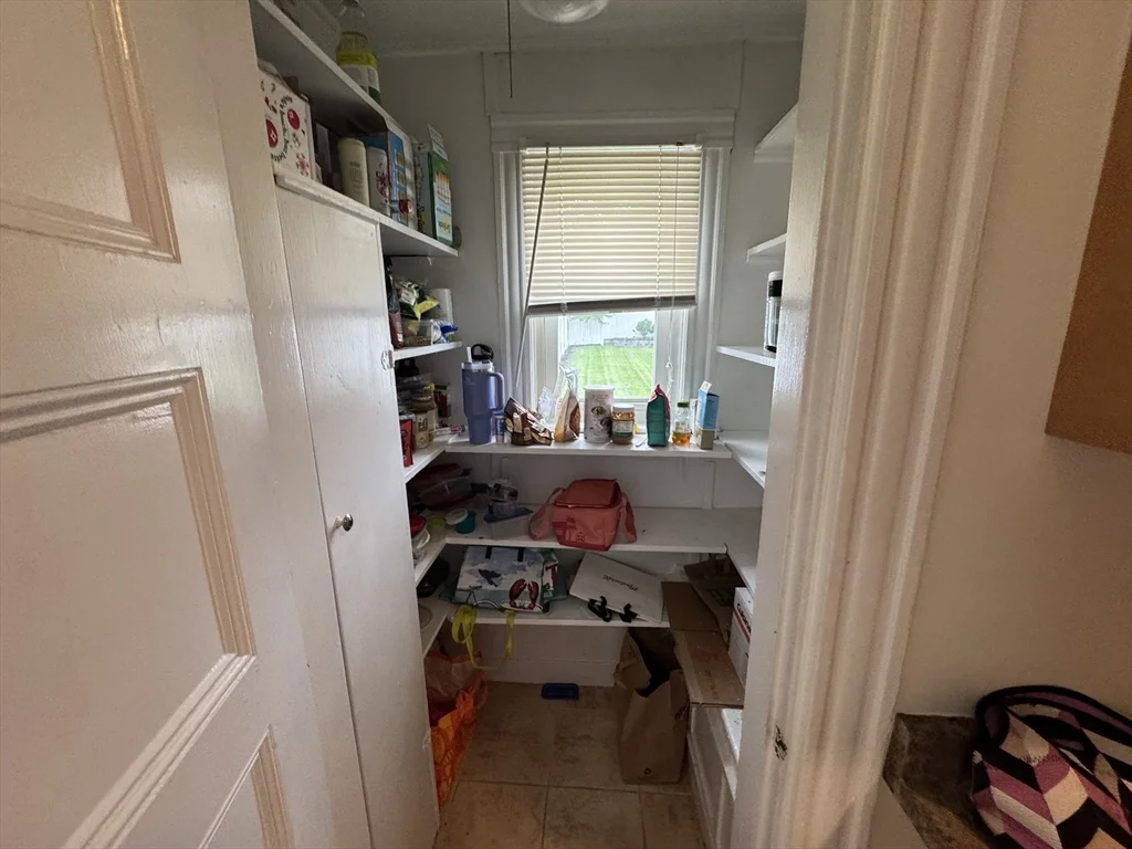 3 bed, 1 bath apartment for rent at 75 Elmira Unit -, Brighton — photo 4 of 14