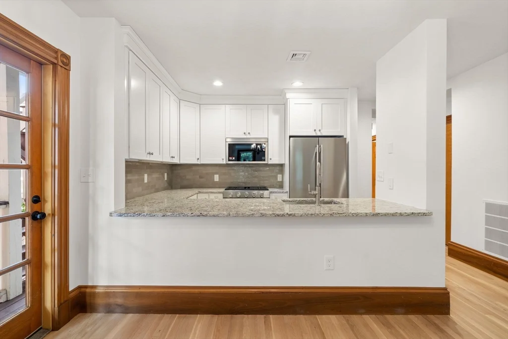 2 bed, 2 bath apartment for rent at 75 Ferrin Unit 1, Charlestown — photo 3 of 20