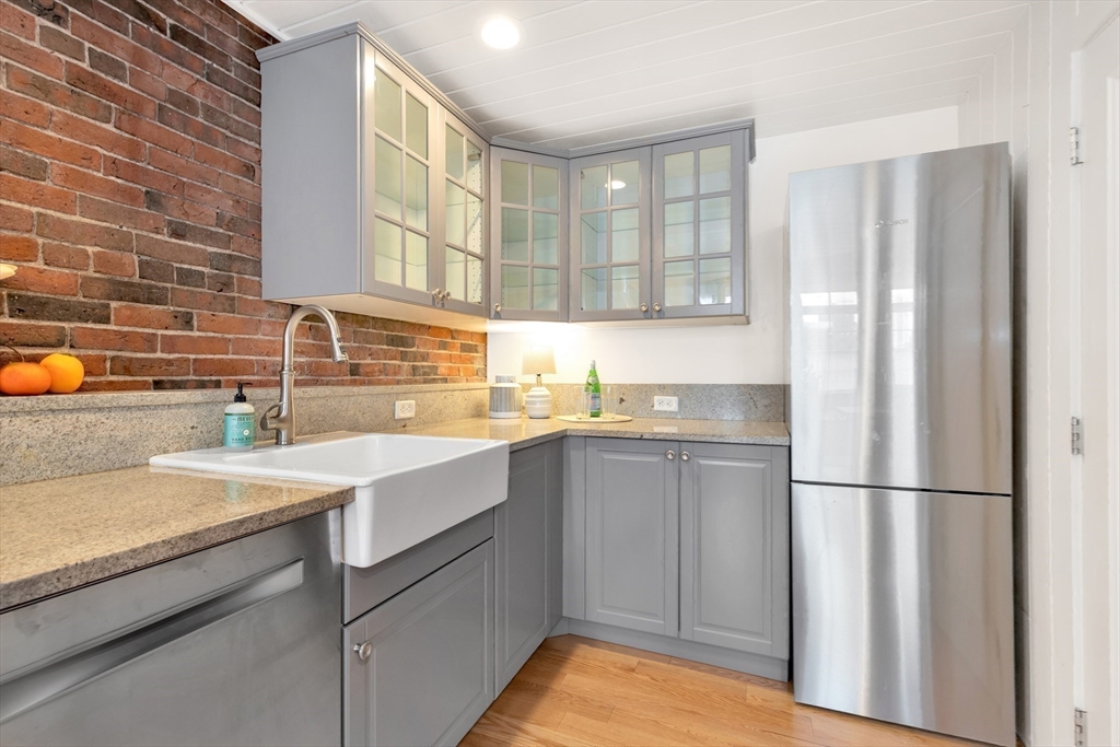 1 bed, 1 bath apartment for rent at 75 Fulton Unit 11, Waterfront — photo 18 of 32