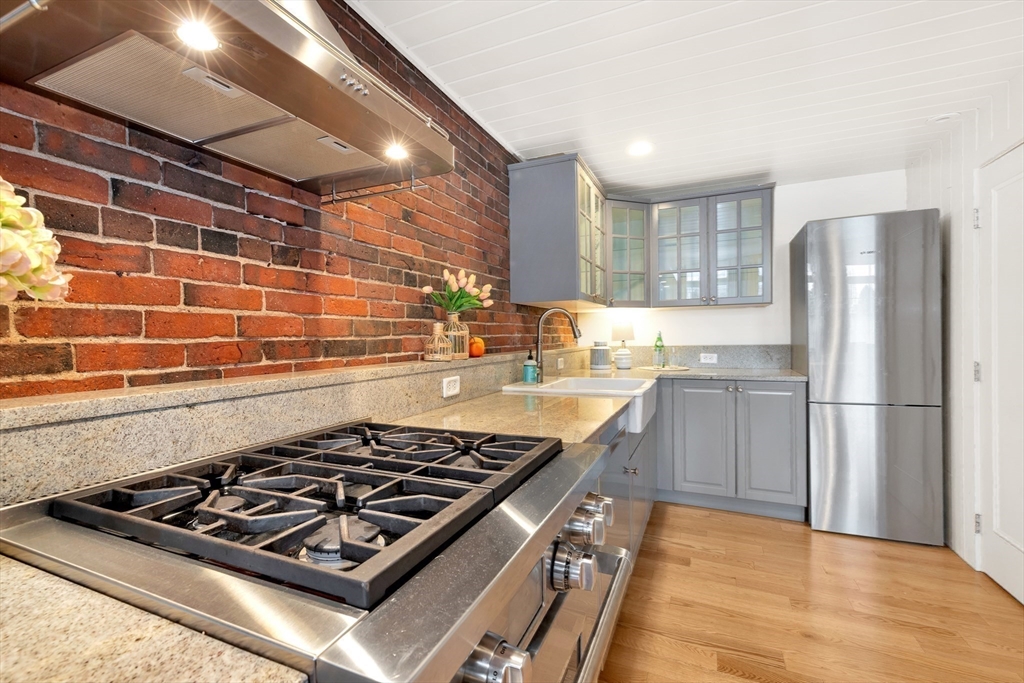 1 bed, 1 bath apartment for rent at 75 Fulton Unit 11, Waterfront — photo 17 of 32