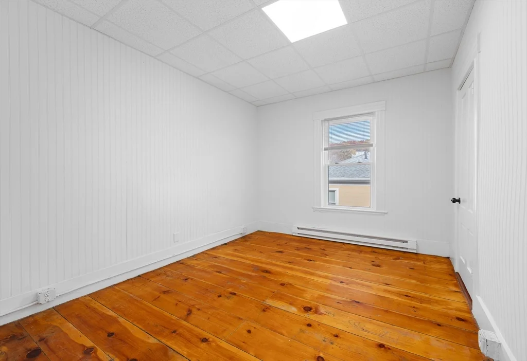 3 bed, 1 bath apartment for rent at 75 Gage St Unit 3, Worcester — photo 6 of 11