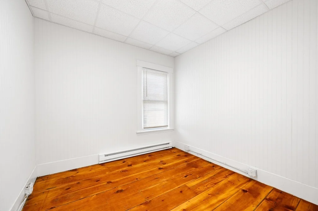3 bed, 1 bath apartment for rent at 75 Gage St Unit 3, Worcester — photo 8 of 11