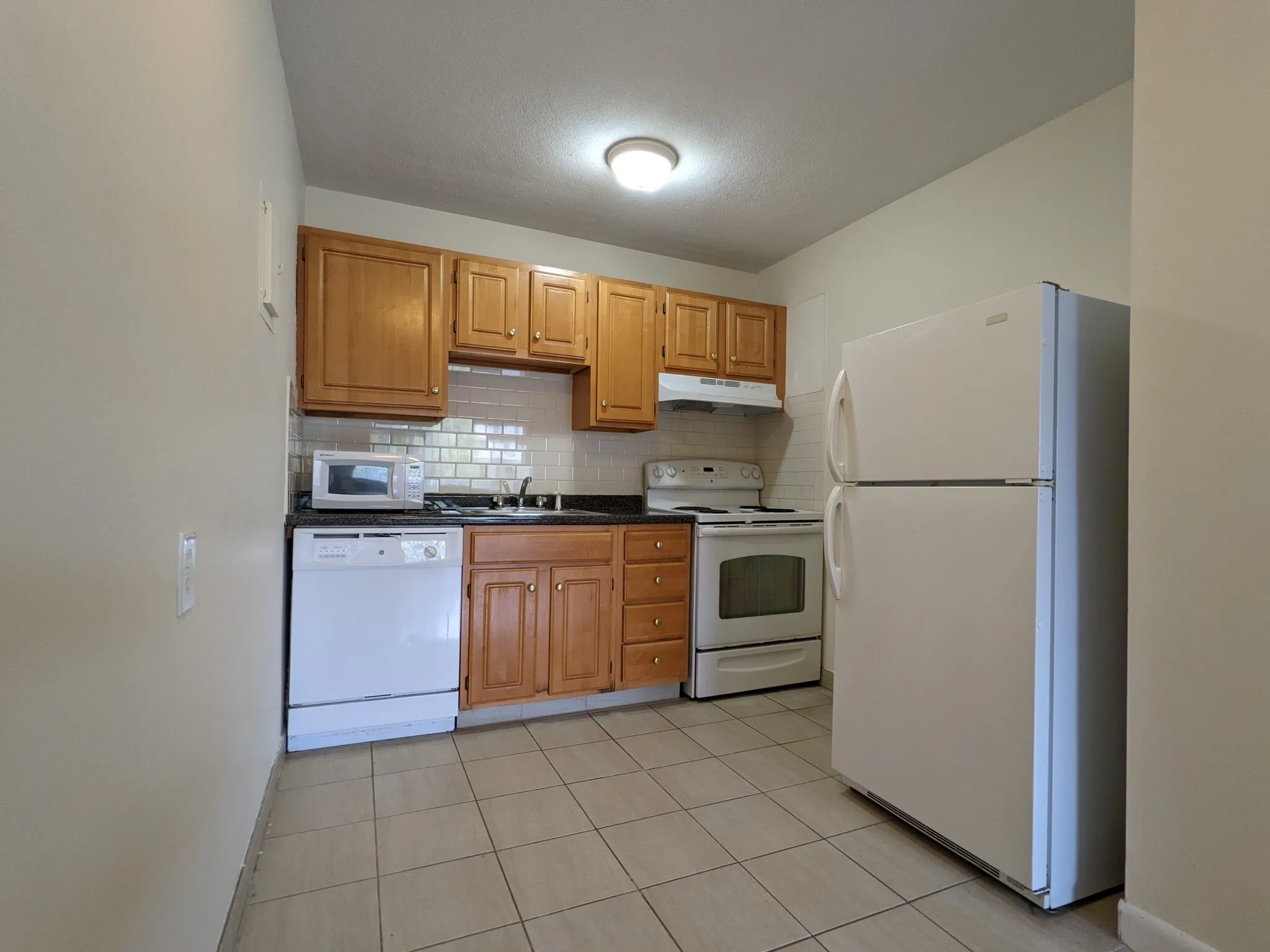 2 bed, 1 bath apartment for rent at 75 Gardner St Unit 37, Allston — photo 2 of 23