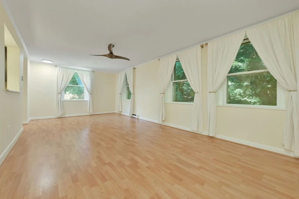 1 bed, 1 bath apartment for rent at 75 Glen Rd Unit B5, High Street Hill — photo 13 of 17