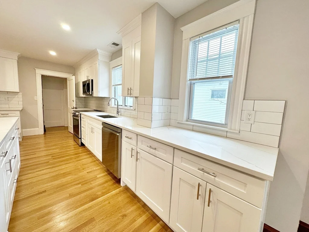 3 bed, 1 bath apartment for rent at 75 Governor Winthrop Rd Unit N/A, Ten Hills — photo 6 of 35