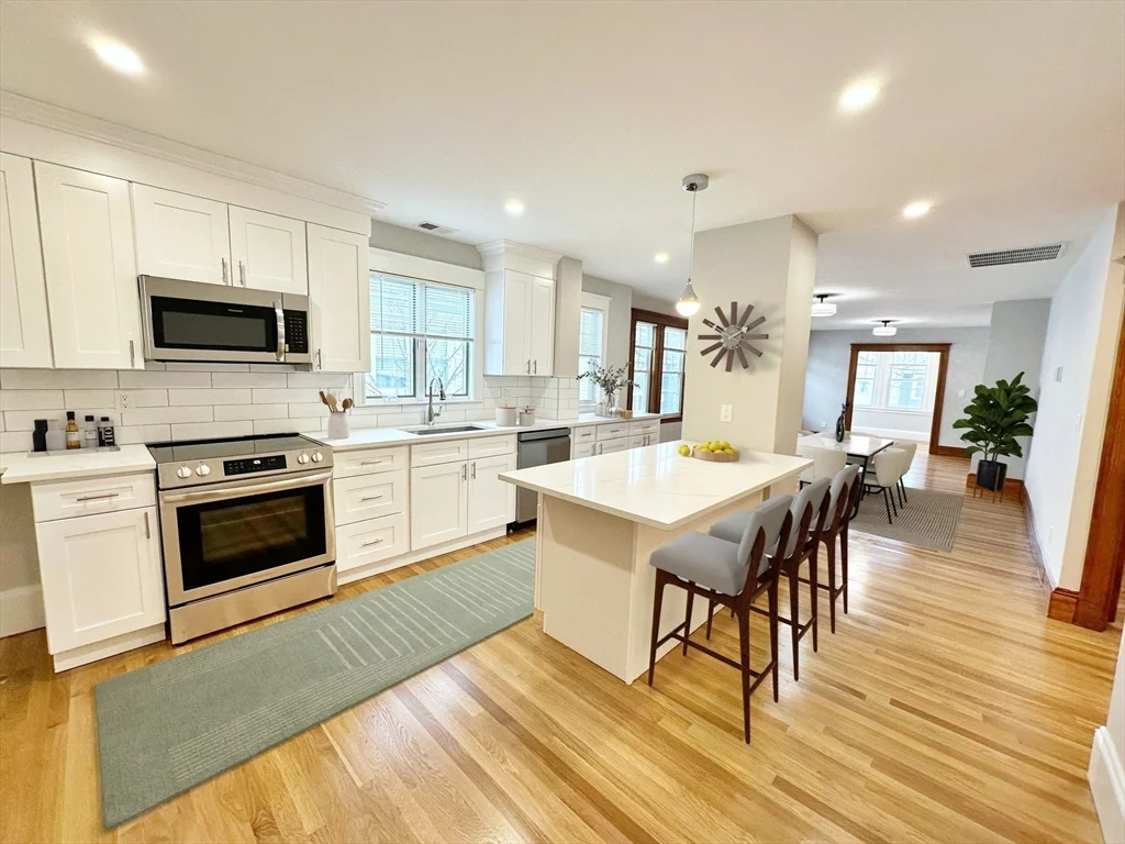 3 bed, 1 bath apartment for rent at 75 Governor Winthrop Rd Unit N/A, Ten Hills — photo 1 of 35