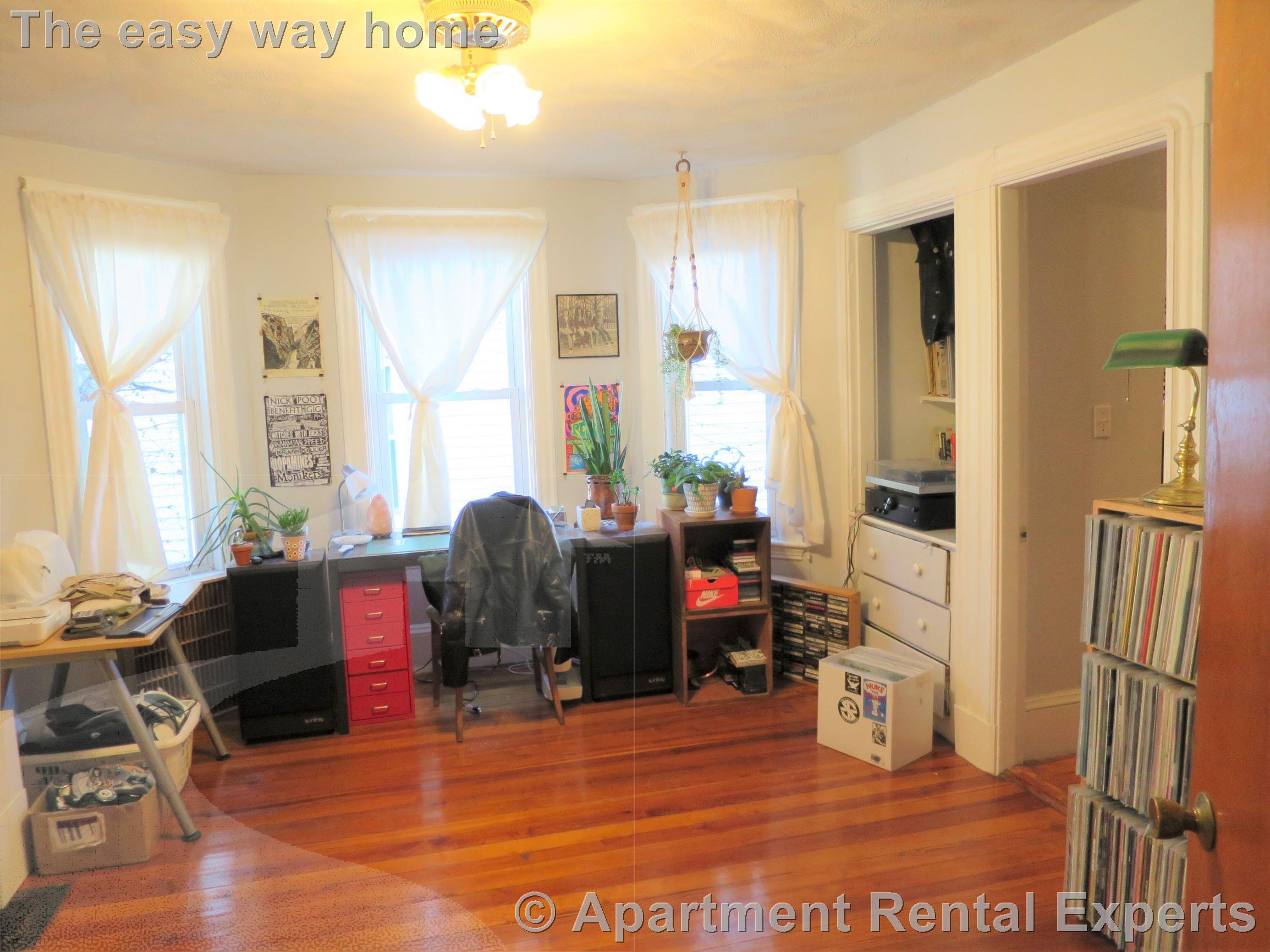 2 bed, 1 bath apartment for rent at 75 Hancock St, Porter Square — photo 5 of 9