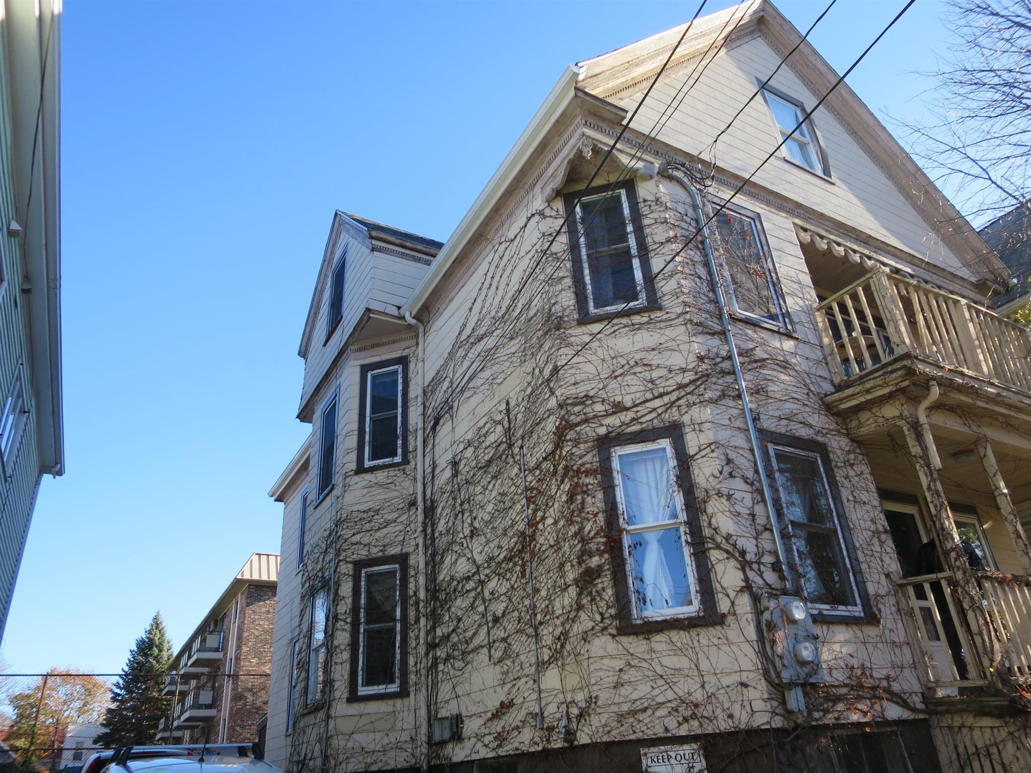 2 bed, 1 bath apartment for rent at 75 Hancock St Unit 1, Spring Hill — photo 9 of 9