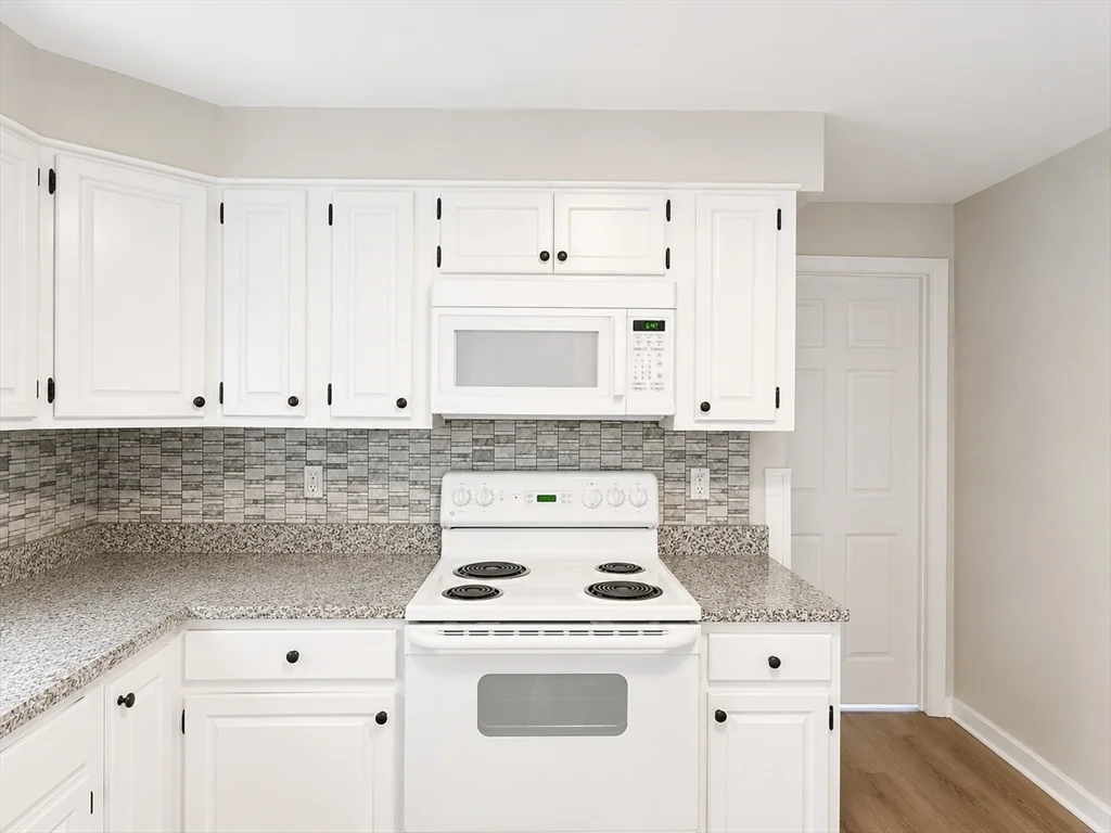 2 bed, 1 bath apartment for rent at 75 Haviland Ave Unit 2, Lynn — photo 2 of 13
