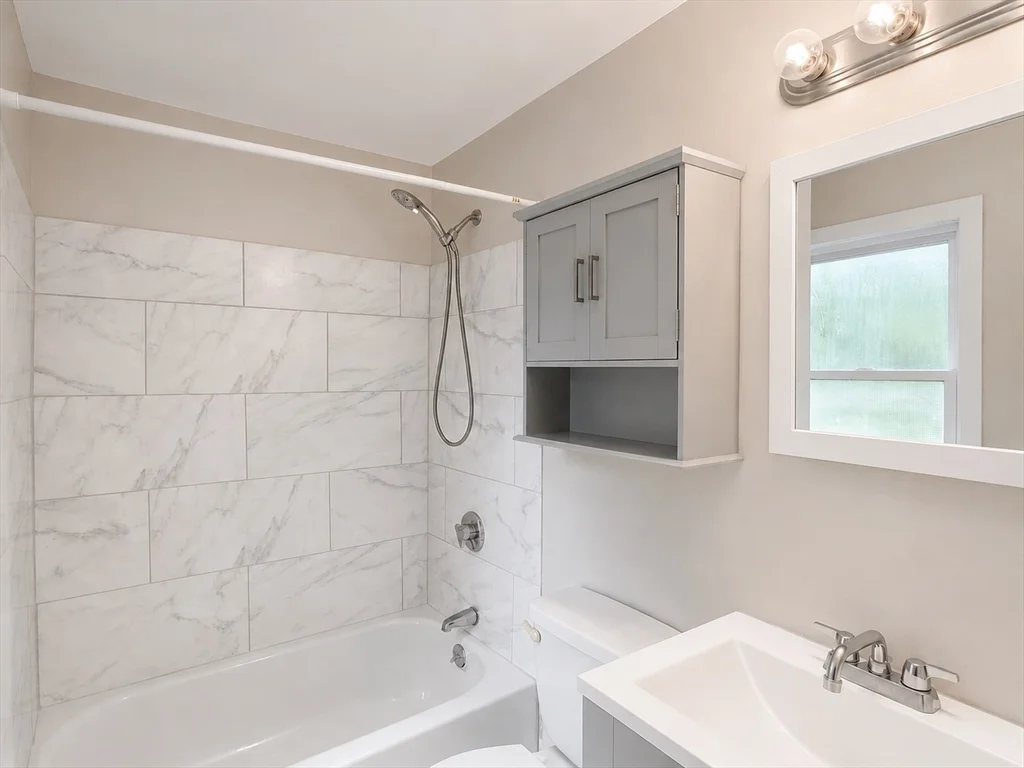 2 bed, 1 bath apartment for rent at 75 Haviland Ave Unit 2, Lynn — photo 13 of 13