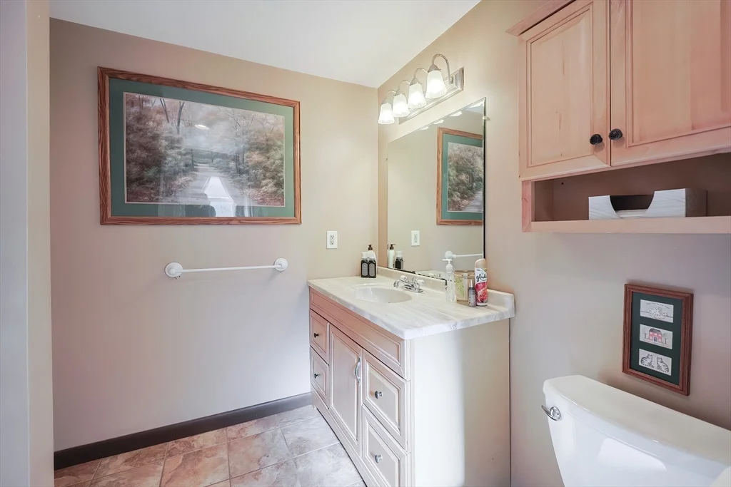 2 bed, 1 bath apartment for rent at 75 Huntoon St Unit 4, Leicester — photo 11 of 25