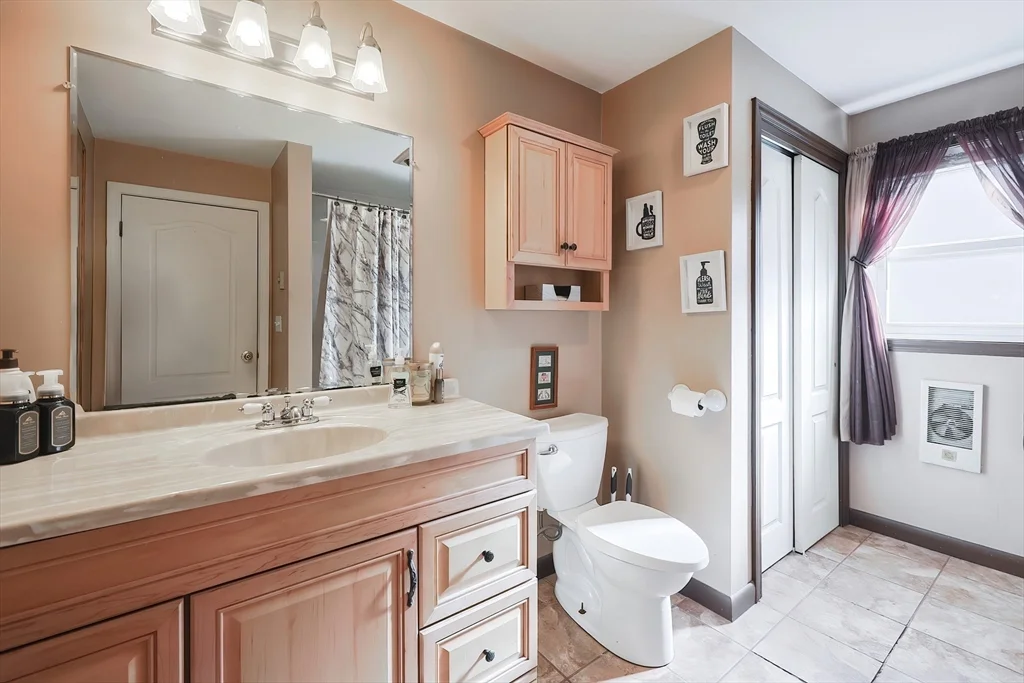 2 bed, 1 bath apartment for rent at 75 Huntoon St Unit 4, Leicester — photo 12 of 25