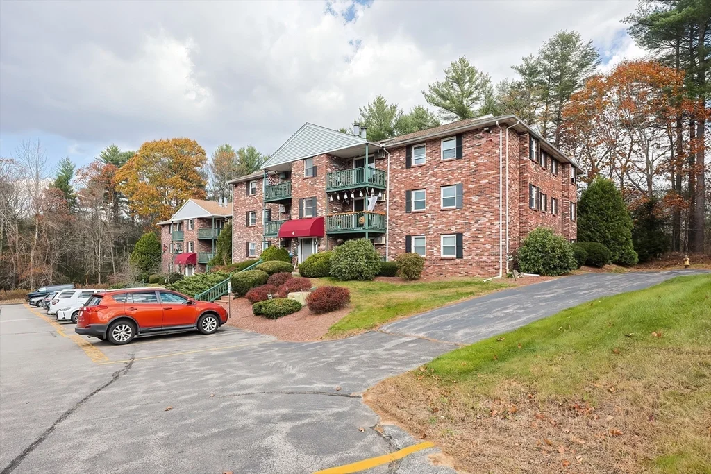 2 bed, 1 bath apartment for rent at 75 Huntoon St Unit 4, Leicester — photo 21 of 25