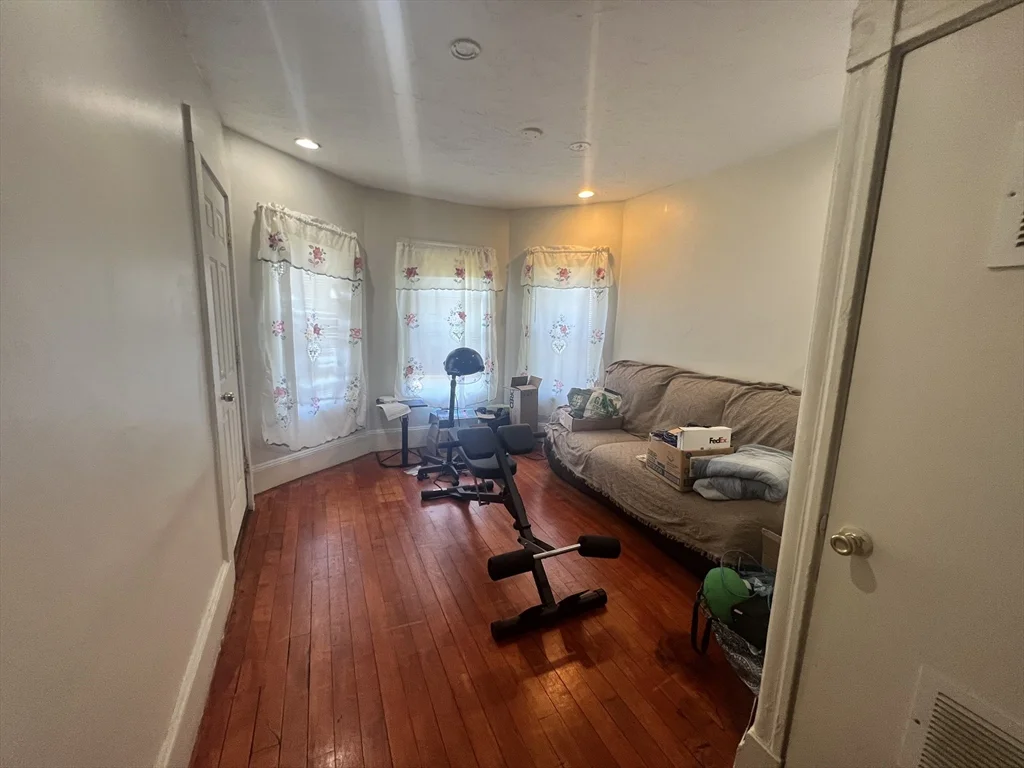 2 bed, 1 bath apartment for rent at 75 Intervale St Unit 2, Brockton — photo 2 of 6