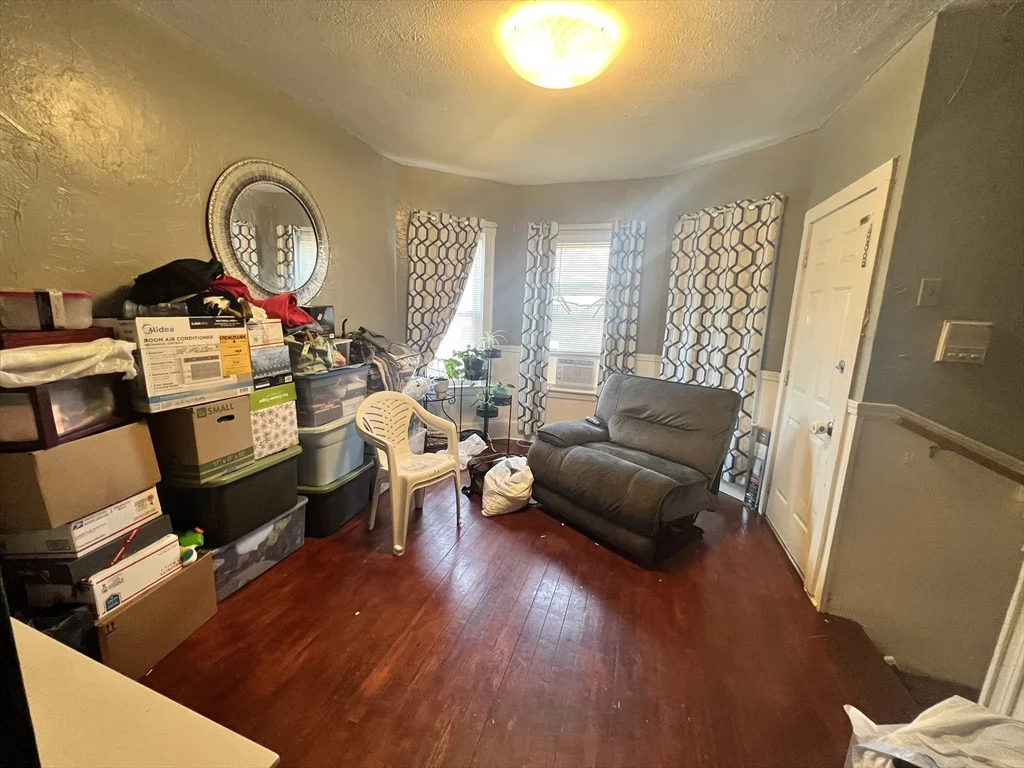 4 bed, 1 bath apartment for rent at 75 Intervale Unit 1, Brockton — photo 10 of 11