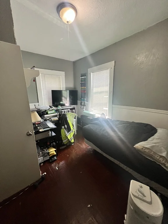 4 bed, 1 bath apartment for rent at 75 Intervale Unit 1, Brockton — photo 5 of 11