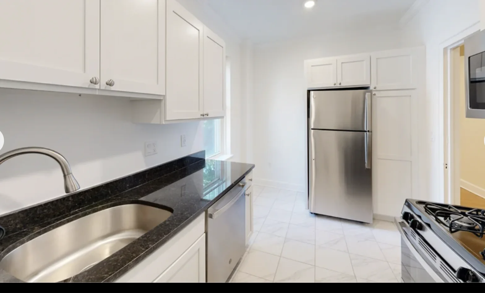 Studio bed, 1 bath apartment for rent at 75 Kilsyth Rd Unit 06, Brighton