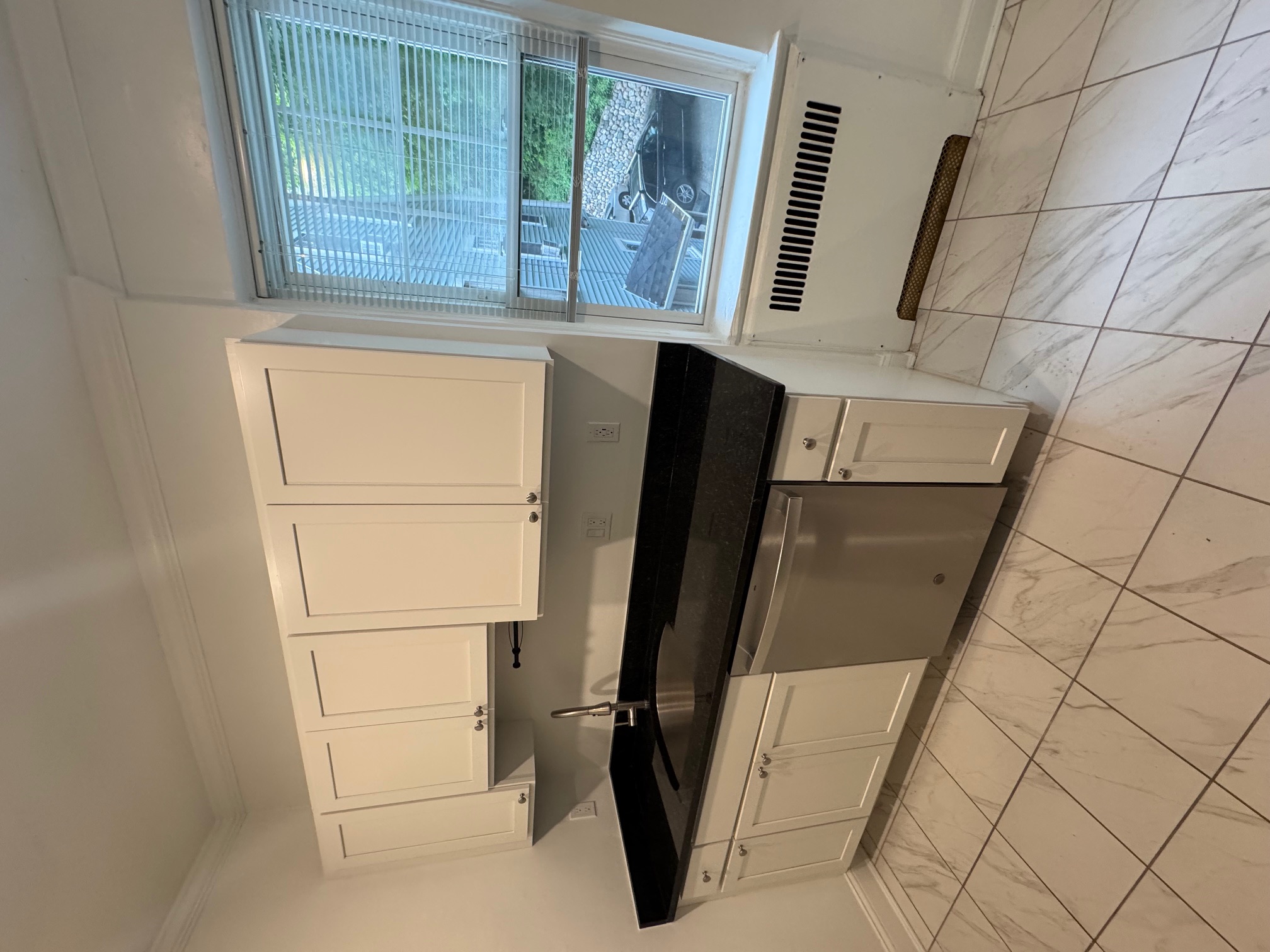 1 bed, 1 bath apartment for rent at 75 Kilsyth Rd Unit 9, Brighton — photo 2 of 13