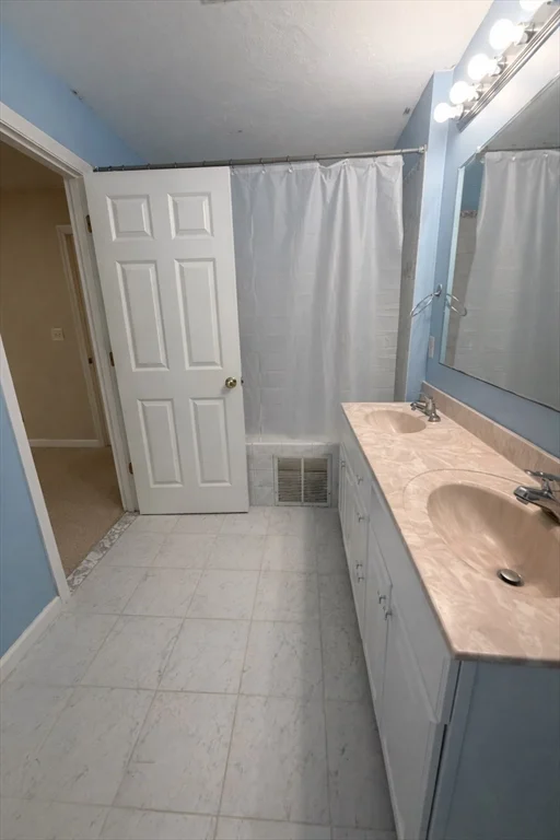 2 bed, 2 bath apartment for rent at 75 Lebeaux Dr Unit 75, Edgemere — photo 12 of 21