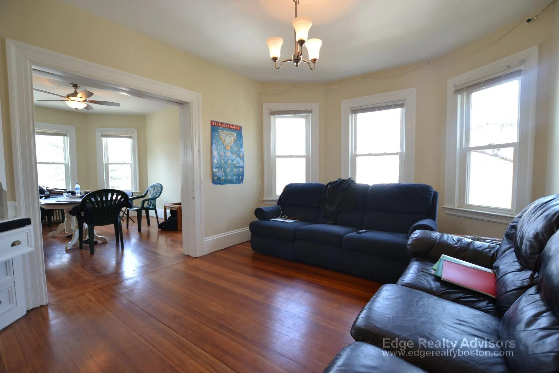 5 bed, 2 bath apartment for rent at 75 Leicester St Unit 2, Oak Square — photo 3 of 14