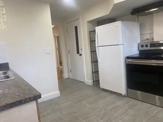 1 bed, 1 bath apartment for rent at 75 Lexington St Unit 2, Watertown — photo 5 of 18