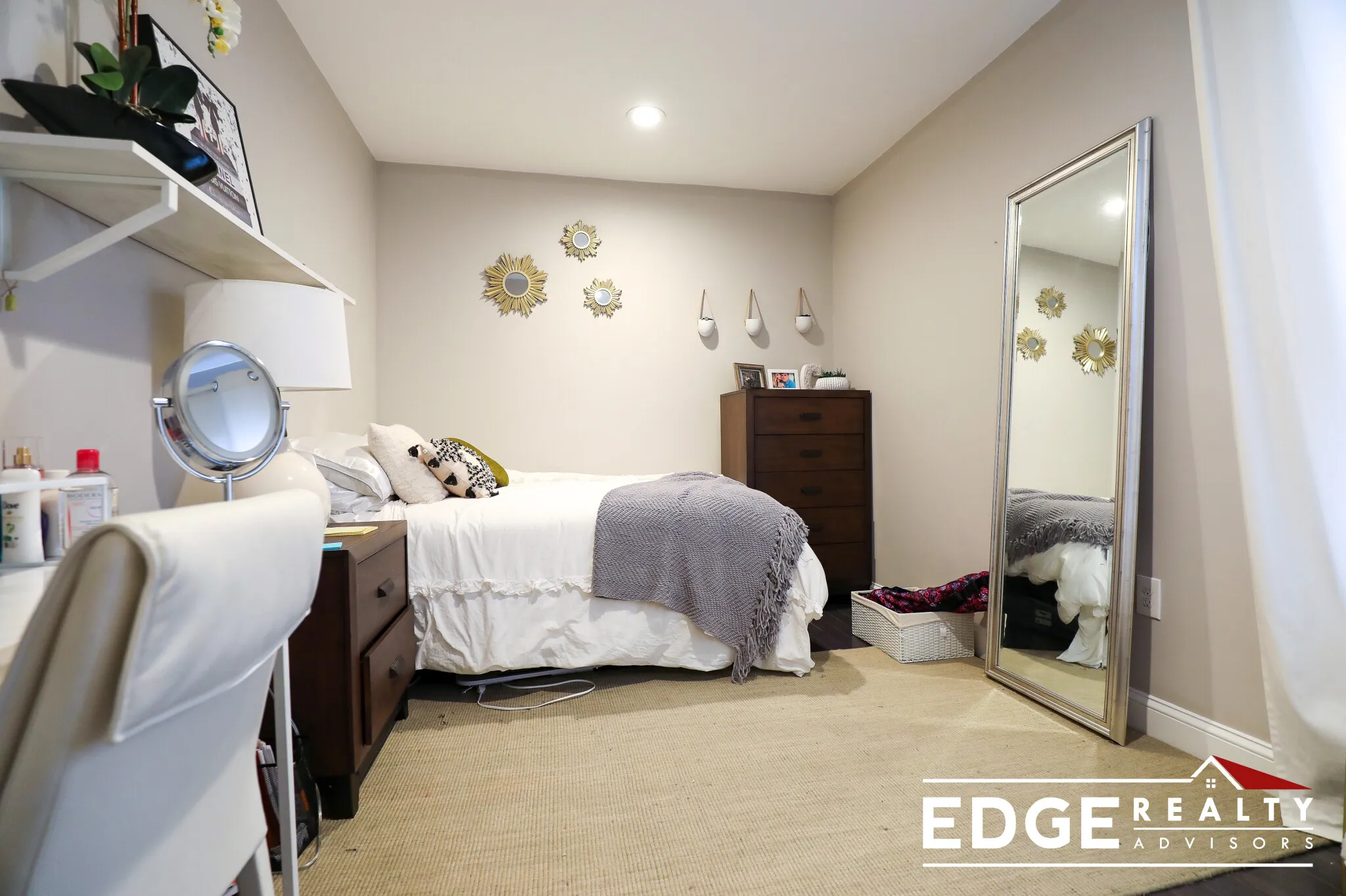 3 bed, 1.5 bath apartment for rent at 75 Linden St Unit 2, Allston — photo 6 of 11