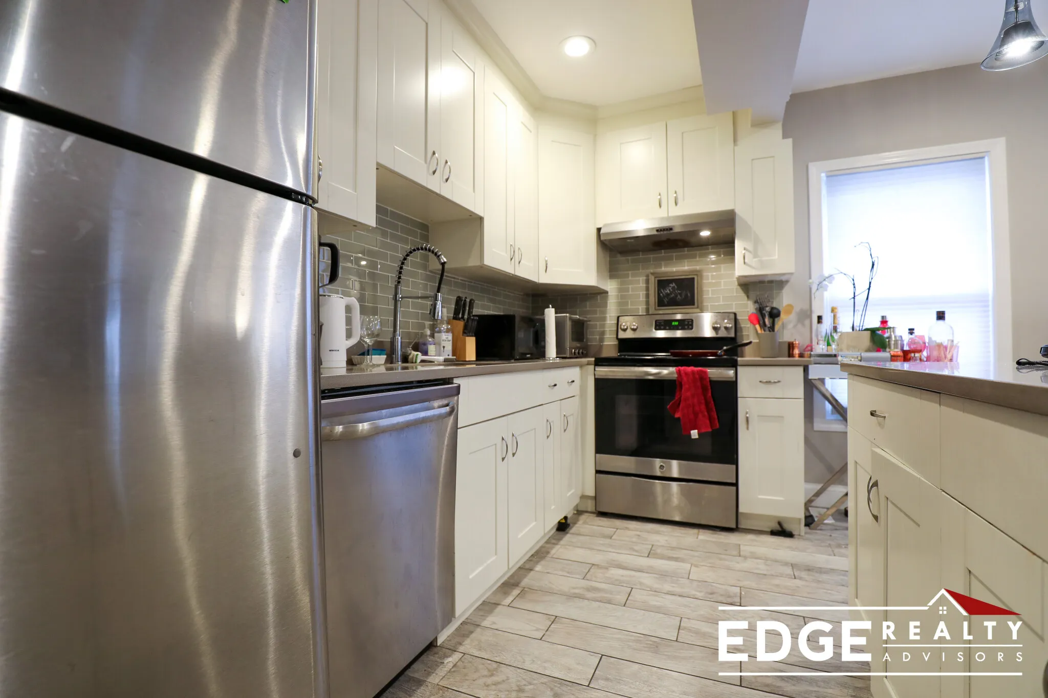 3 bed, 1.5 bath apartment for rent at 75 Linden St Unit 2, Allston — photo 3 of 11