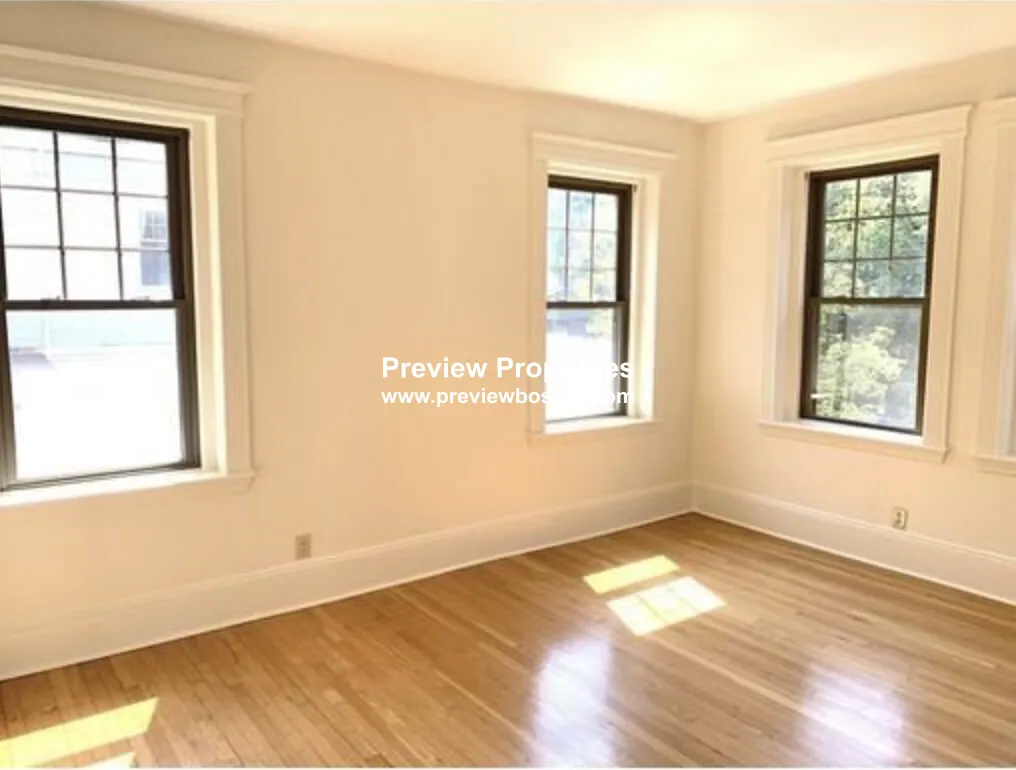 3 bed, 2 bath apartment for rent at 75 Longwood Ave Unit 3R, Coolidge Corner — photo 5 of 7