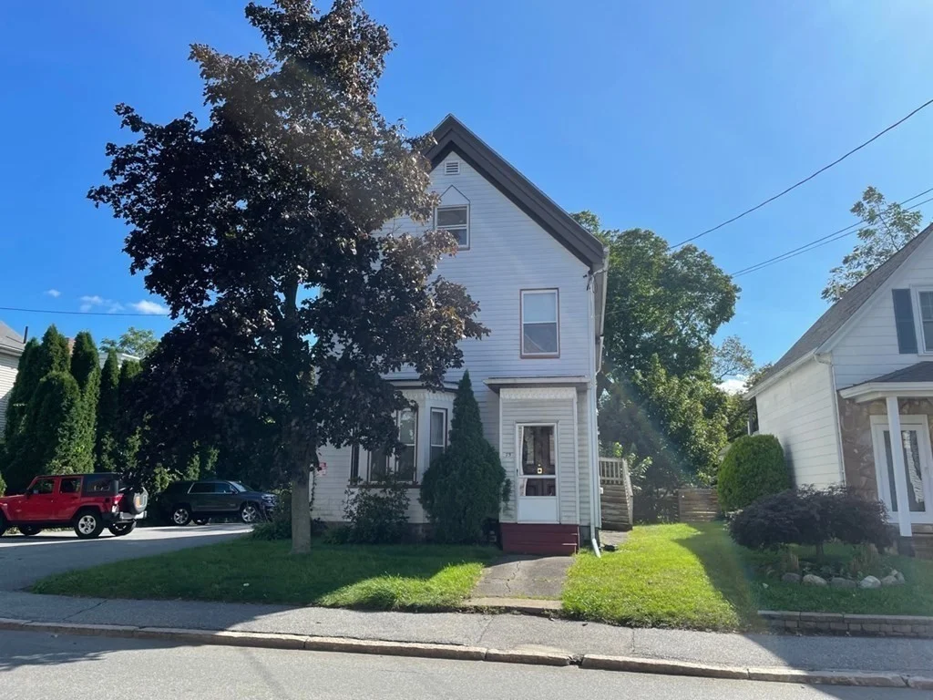 4 bed, 2 bath apartment for rent at 75 Maple St Unit 2, Waltham