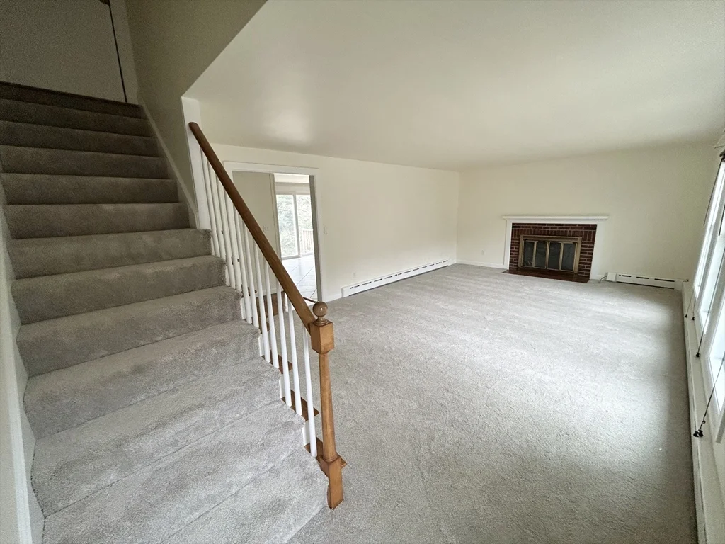 3 bed, 1 bath apartment for rent at 75 Marlboro Rd, Southborough — photo 16 of 18