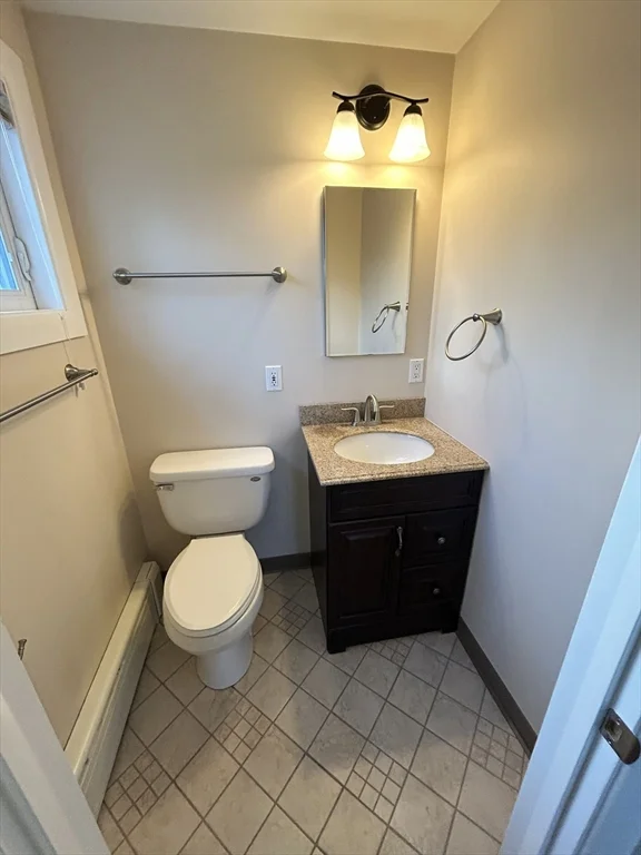 3 bed, 1 bath apartment for rent at 75 Marlboro Rd, Southborough — photo 5 of 18