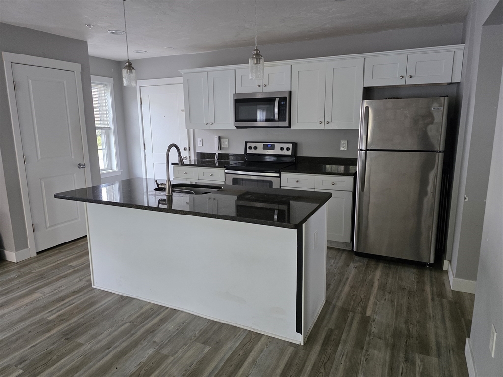 1 bed, 1 bath apartment for rent at 75 Merriam Ave Unit 2, Leominster — photo 6 of 9