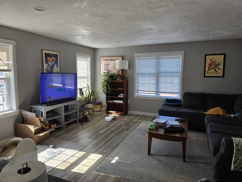 2 bed, 1 bath apartment for rent at 75 Merriam Ave Unit 3, Leominster — photo 5 of 10