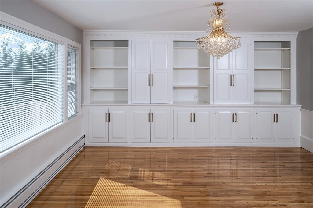 3 bed, 2 bath apartment for rent at 75 Nichols Rd Unit 0, Cohasset — photo 6 of 15