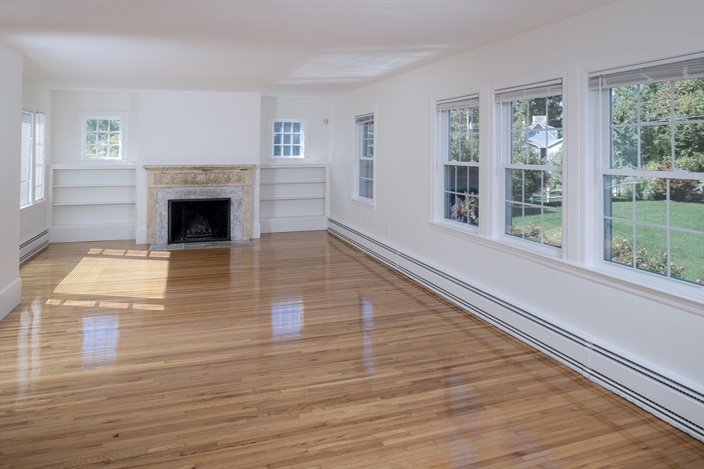 3 bed, 2 bath apartment for rent at 75 Nichols Rd Unit 0, Cohasset — photo 5 of 15