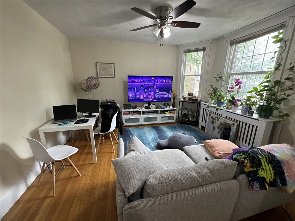 2 bed, 1 bath apartment for rent at 75 Nottinghill Unit 1, Brighton — photo 2 of 9
