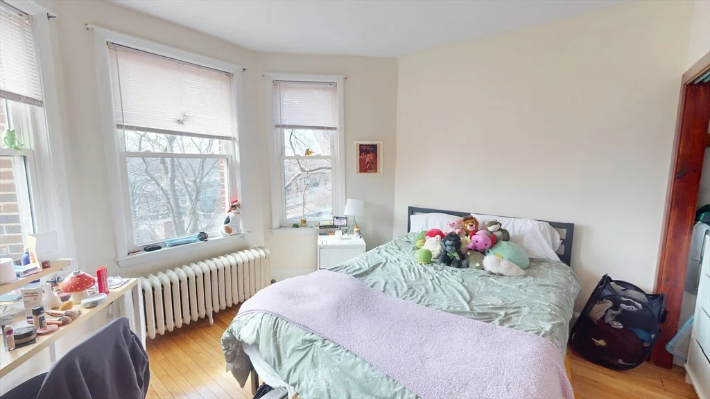 3 bed, 1 bath apartment for rent at 75 Nottinghill Unit 2A, Brighton — photo 8 of 10