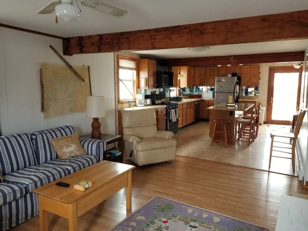 5 bed, 2 bath apartment for rent at 75 Parker St Unit 75, Marshfield