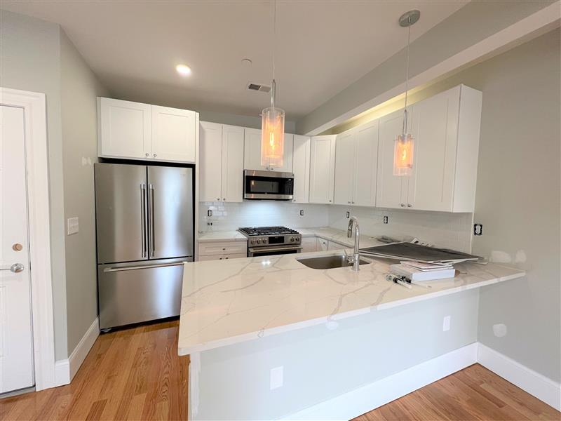 2 bed, 2 bath apartment for rent at 75 Pearl St Unit 2, East Somerville — photo 3 of 19