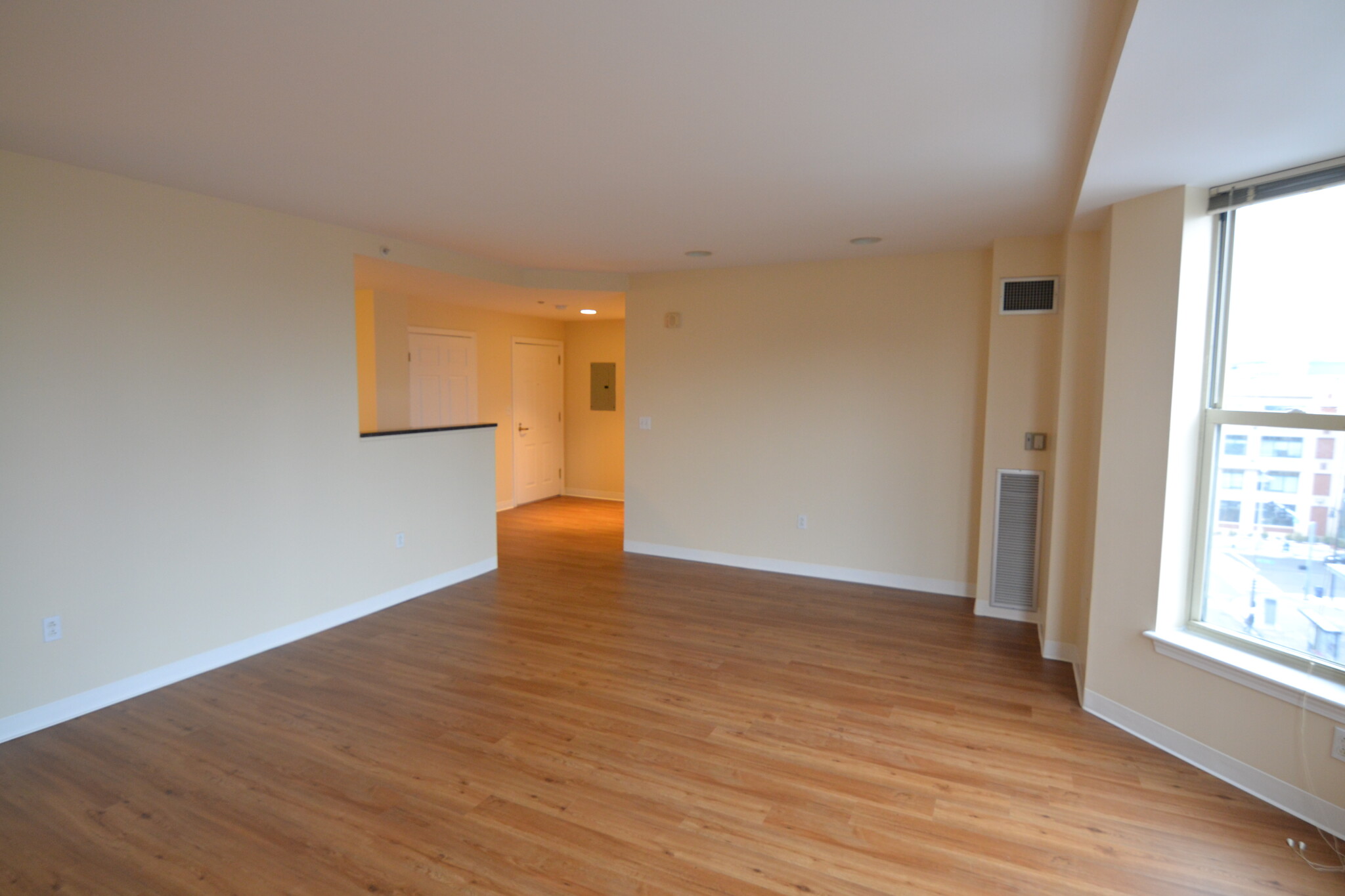 3 bed, 2 bath apartment for rent at 75 Peterborough St Unit 601, Fenway — photo 3 of 20