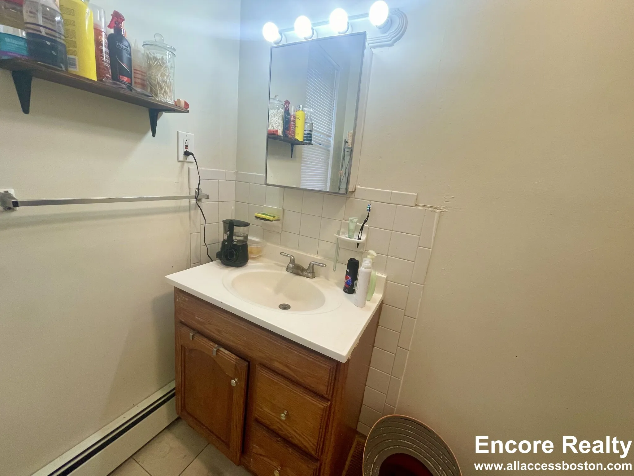 2 bed, 1 bath apartment for rent at 75 Putnam St Unit 1-1, Eagle Hill — photo 14 of 42