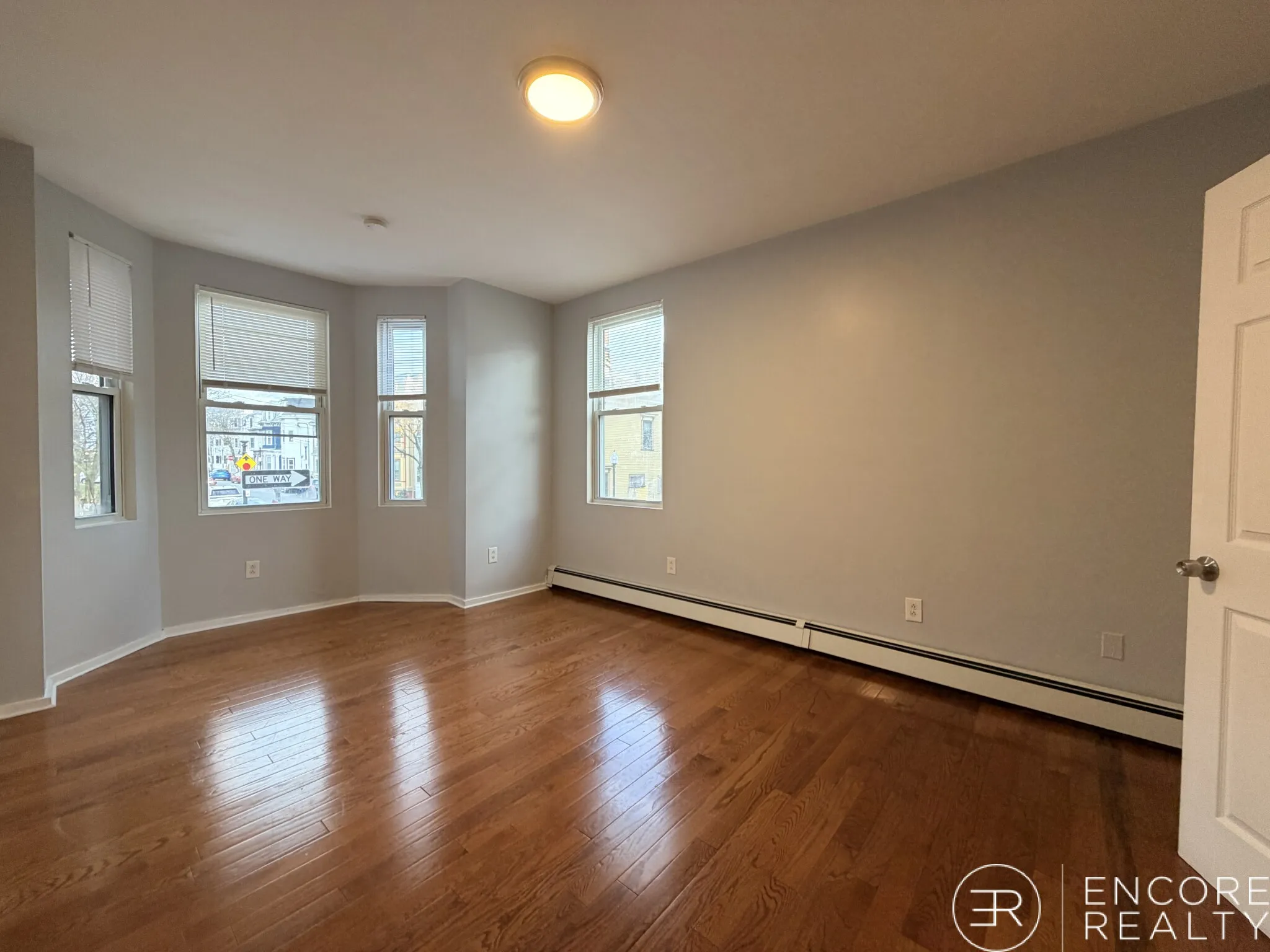 2 bed, 1 bath apartment for rent at 75 Putnam St Unit 1A, Eagle Hill